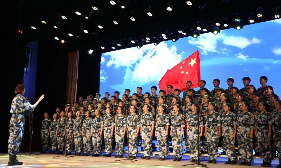 借钱不还怎么把2000要回来呢，借钱2000不还怎么要回来，分手之后给借的？游戏画面